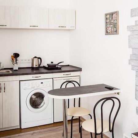 Beautiful Apartments In The Center Лвив Екстериор снимка