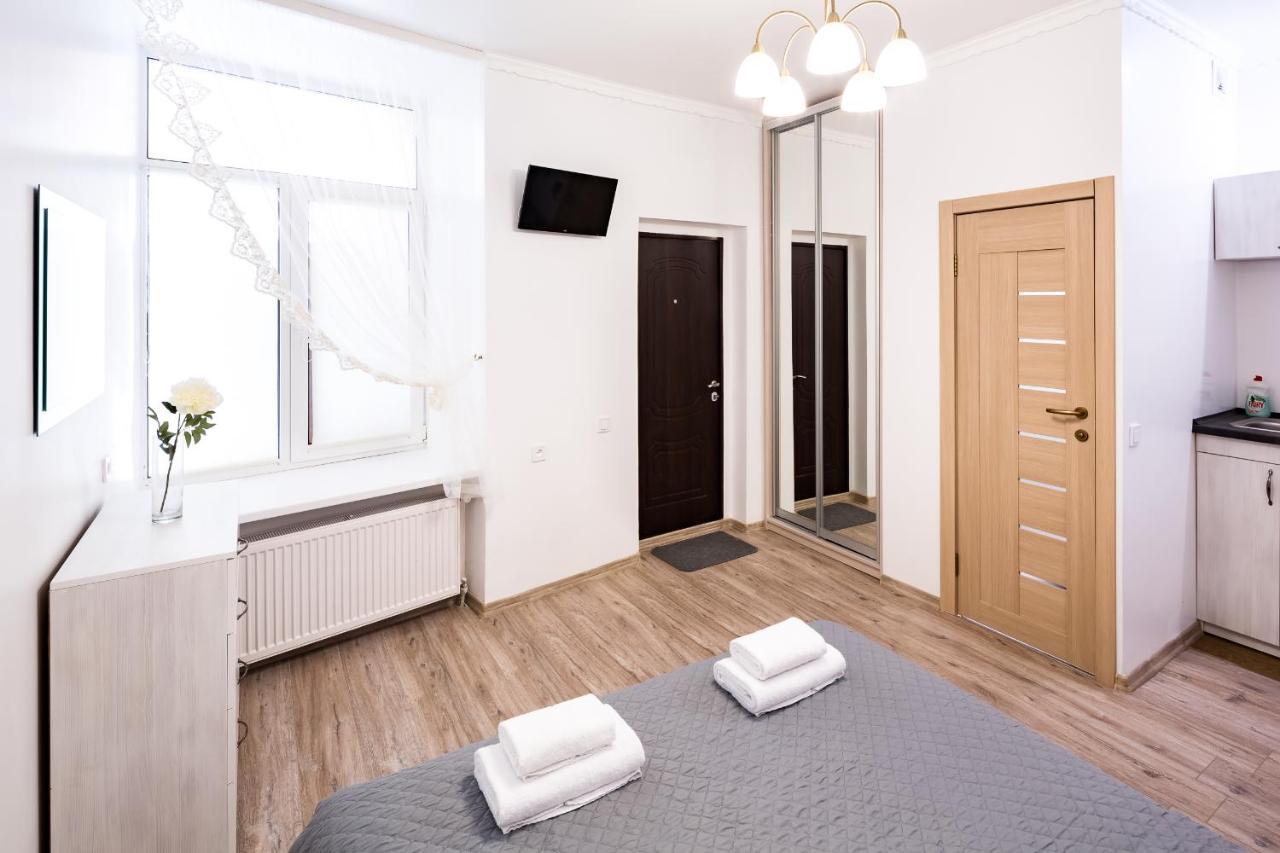Beautiful Apartments In The Center Лвив Екстериор снимка