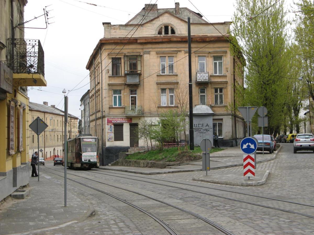 Beautiful Apartments In The Center Лвив Екстериор снимка