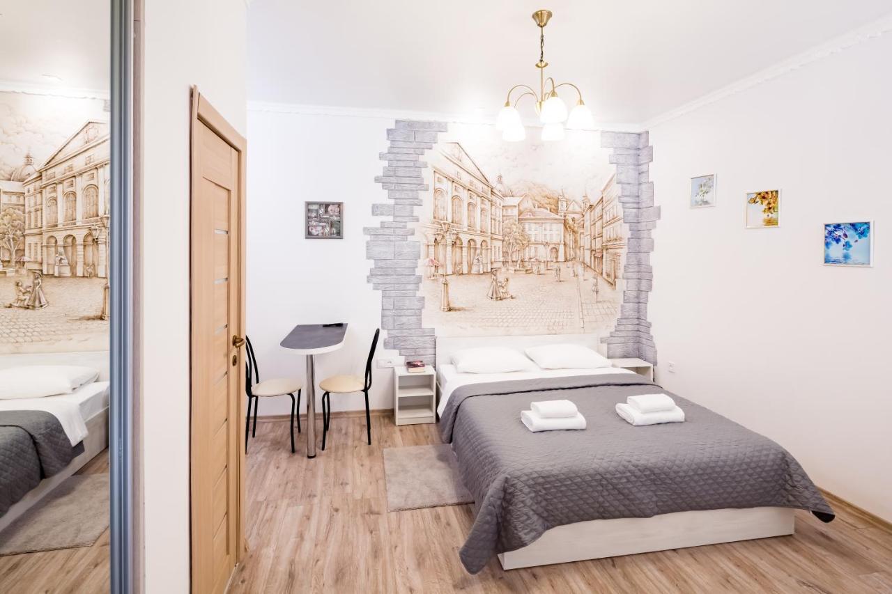 Beautiful Apartments In The Center Лвив Екстериор снимка